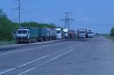 На Николаевщине представители «Дорожного контроля» рассказывают водителям грузовиков о необязательном прохождении весового контроля
