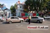 В центре Николаева столкнулись два автомобиля «Chevrolet»