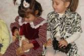 Малышам из Николаевского Дома ребенка разрешили поиграть с животными из зоопарка