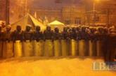 Оппозиция заявляет, что правоохранители начали штурм Евромайдана