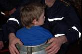 В Николаеве спасатели освобождали ребенка из алюминиевого бидона ФОТО, ВИДЕО