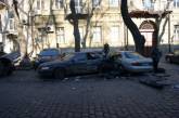 В Одессе пьяная компания на «БМВ» разбила пять припаркованных автомобилей