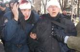 Захваченных активистами солдат удерживают в Октябрьском дворце, - МВД