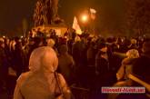 В Николаеве «антимайдановцы» в масках заняли «евромайдан»: «Это наш город!». ВИДЕО