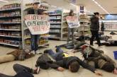 В супермаркетах Николаева прошли акции, призывающие бойкотировать российские товары