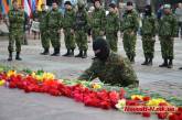 Члены «Одесской дружины» возложили цветы к памятнику ольшанцам