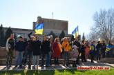 На николаевском майдане выступили делегаты из Херсона, Одессы и Черкасс: активисты молились и слушали сатирические стихи