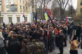  "Правый сектор" штурмует здание Верховного суда Украины