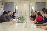 Порошенко: в Украине «очень разочарованы» решением Франции продолжить поставки "Мистралей" в Россию 