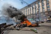 Активисты Майдана отстроили две баррикады. ФОТО