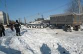 Машины откапывали, танк на помощь вызывали: в ГАИ рассказали, как помогали водителям на Николаевщине