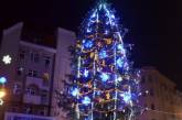 В Ивано-Франковске мощный ветер "сдул" главную новогоднюю елку