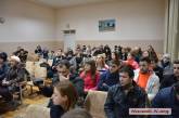 В Николаеве выпускники скандального интерната заступились за директора учебного заведения, отстраненного из-за вопиющих нарушений