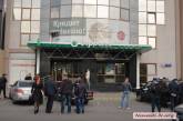 В центре Николаева у входа в ОТП банк произошло разбойное нападение со стрельбой