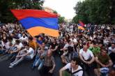 Полиция водометами разогнала митингующих в Ереване. ВИДЕО