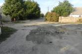 Очередной казус дорожного ремонта в Николаеве: дорога просела под весом самосвала - повредились водопроводные коммуникации
