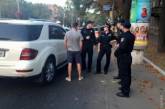 В Одессе активисты задержали джип с пьяными полковником и генералом. ФОТО 