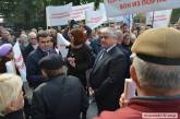 Николаевские портовики пикетировали выездное заседание комитета Верховной Рады