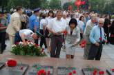22 июня в Николаеве возложили цветы к Вечному огню
