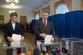 «Эти выборы должны завершить перезагрузку власти», - Порошенко проголосовал 
