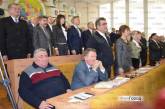 На сессии Николаевского облсовета два депутата не встали во время звучания гимна Украины