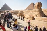 Неизвестные открыли стрельбу по группе туристов в Каире