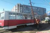 Покосившаяся конструкция на улице Комсомольской перекрыла движение трамваев