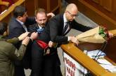 БПП взяли обратно депутата Барну, выносившего Яценюка из-за трибуны в Раде