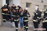 В Николаеве спасатели тушили «пожар» и освобождали «заложников» из пылающего кинотеатра. ФОТО, ВИДЕО