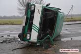  Под Николаевом «десятка» перевернула микроавтобус «РАФ»: пострадали три человека