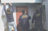 В Николаеве у жителей микрорайона "Ялты" изъяли оружие и наркотики. ФОТО. ВИДЕО