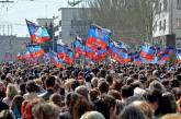 В Донецке устроили шествие в годовщину ДНР (фото)