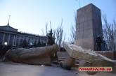 Памятник Ленину в Николаеве нельзя восстановить — недостает кусочков, растащенных коммунистами