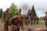 Украинские военные провели митинг-реквием на Луганщине по случаю Дня памяти и примирения