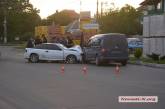 В Николаеве столкнулись «Фольксваген» и «Тойота»: пострадали три человека