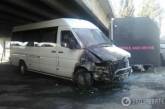 Ночью в Киеве подожгли микроавтобус вместе с водителем