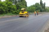 В районе села Александровка Вознесенского района завершаются работы по улучшению состояния дорожного покрытия