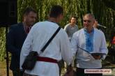 Николаевских волонтеров наградили почетными грамотами в семейной обстановке