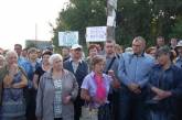 Жители Днепропетровской области перекрыли трассу, протестуя против львовского мусора