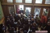 Участников форума партии Медведчука эвакуировали из здания Николаевской ОГА через черный вход