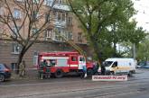 В центре Николаева полицейские помешали самоубийце выброситься из окна. ВИДЕО