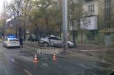 В Одессе Mitsubishi на высокой скорости врезался в столб: погибли две девушки
