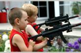 Львовским школьникам закупят автоматы и пистолеты в учебных целях