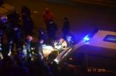 Ночью в Николаеве автомобиль "Subaru" врезался в дерево - пострадали женщина и ребенок