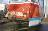 В Николаеве трамвай врезался в седельный тягач