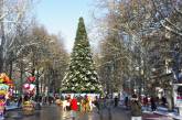 В Николаеве из-за установки новогодней елки разрыли асфальт