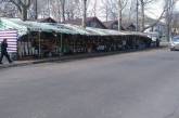 В Николаева полиция попросила мэра разобраться в законности размещения цветочного рынка на тротуаре