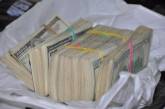 Правоохранители задержали группу вооруженных херсонцев, которые украли у николаевца  270 тыс $