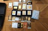 2 кг золота, $1 млн, картины и иконы: что нашли у экс-главы налоговой Киева