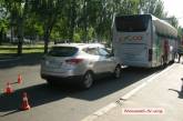 В центре Николаева болгарский автобус столкнулся с «Хюндай»